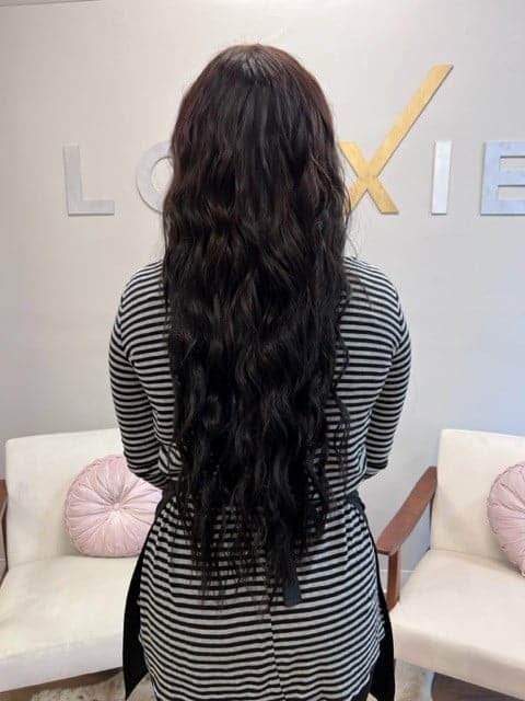 Long black wavy hair